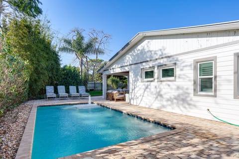 Stuart Vacation Rental | 4BR | 3BA | 2,057 Sq Ft | 1 Step Required to Enter