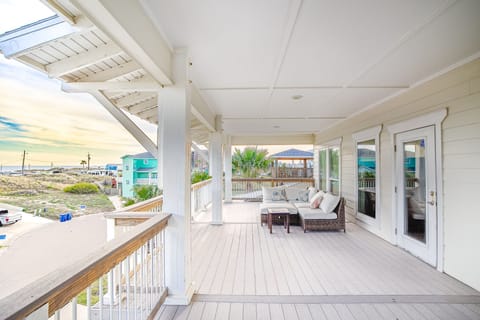 House, Multiple Beds, Patio, Garden View (Gone Coastal ) | Terrace/patio