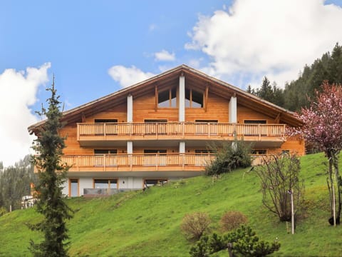 Hardwood, Plank, Wood Stain, Lumber, Plywood, Siding, Log Cabin