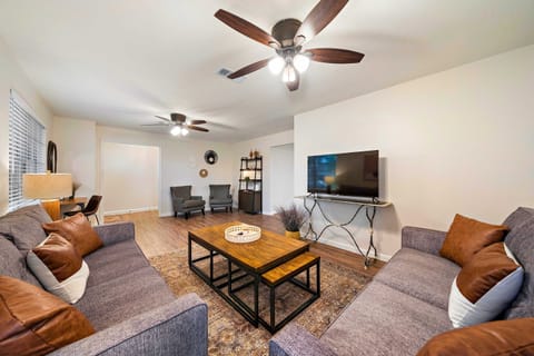 Living Room: Charming space with elegant decor, perfect for gatherings and relaxing evenings.