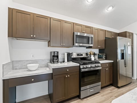 9-_OpulentREMedia-12