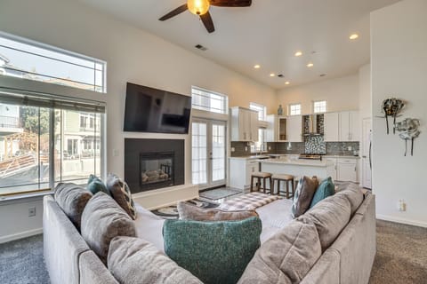 House (4 Bedrooms) | Front of property