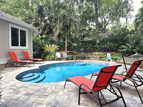 Pool at 10 Cartgate