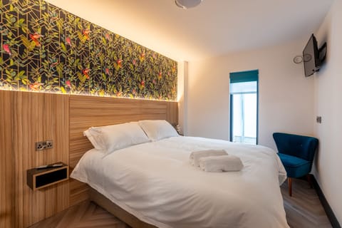 Comfort Double Room, 1 King Bed | Egyptian cotton sheets, premium bedding, free WiFi