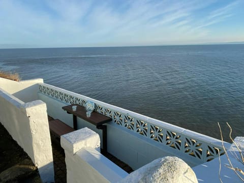 Small terrace with view directly over the sea opposite Min y Graig