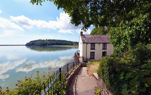 Dylan Thomas boathouse Laugharne