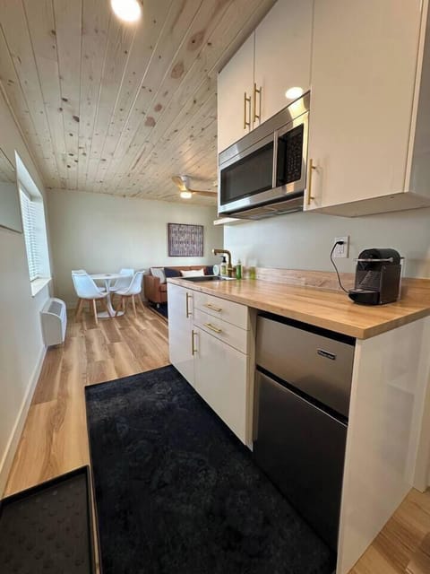 2e3b6567 de6e 4bf5 8838 ef6f3858b7cb