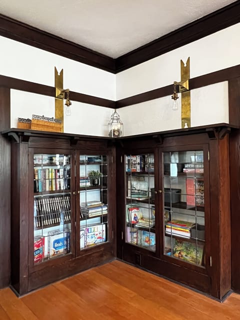 Library complete with book, games and kids' activities!