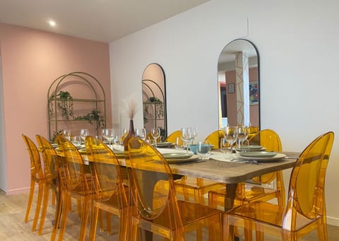 Design Townhome | Living area | 80-cm Smart TV with digital channels, video-game console, Netflix