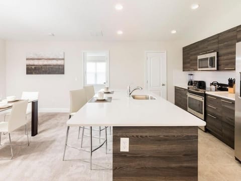 Townhome, 2 Bedrooms | Interior