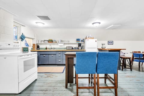 The well equipped kitchen on the 2nd floor, with eat in table & coffee bar 