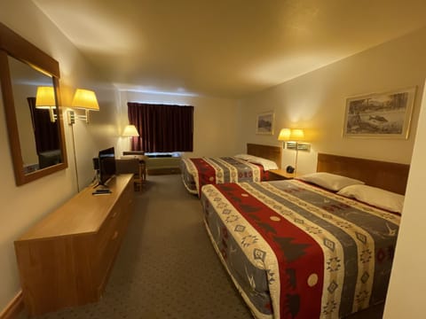 Standard Double Queen | Iron/ironing board, free WiFi, bed sheets