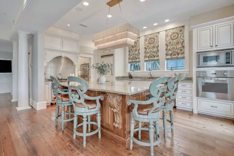Grand Kitchen with Island Seating for Four