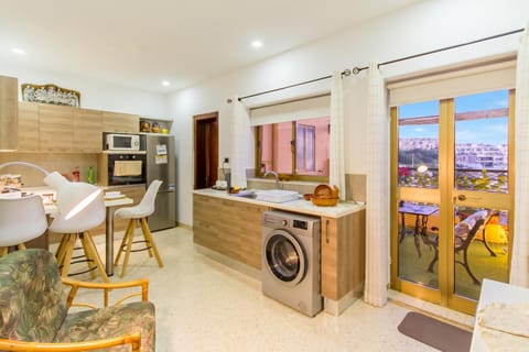 Kitchen and dining area
