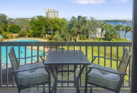Pirates Bay B303 Studio - Balcony
