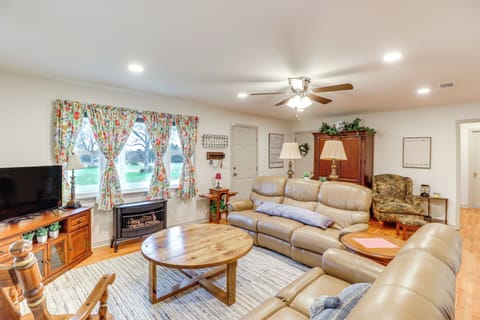 House (3 Bedrooms) | Front of property