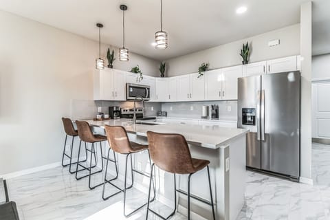 Duplex, 3 Bedrooms | Private kitchen | Fridge, oven, coffee/tea maker, toaster