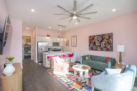 Dolly's Dream House - Living Space