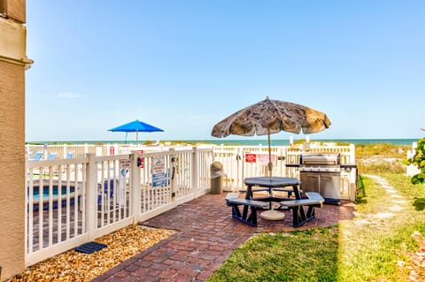 Condo, Multiple Beds (Oceanside 302) | Outdoor dining