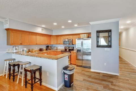 Condo, Multiple Beds (Oceanside 302) | Private kitchen | Oven, toaster