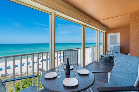 Condo, Multiple Beds (Sand Castle II #2601 - Premier) | Outdoor dining