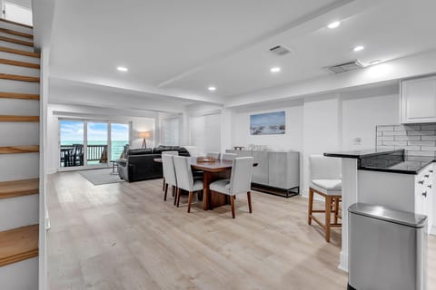 House, Multiple Beds (Serenity By The Sea) | Interior