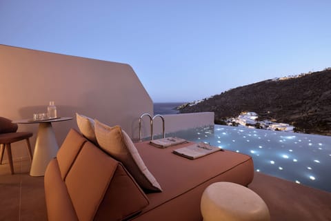 Ethereum Sea View Suite with Private Heated Pool | Terrace/patio