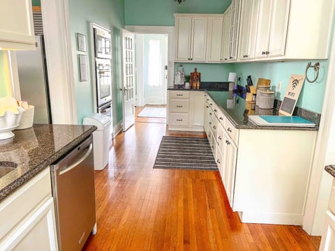 ccfe45d7-de0e-4735-a121-678232bea970