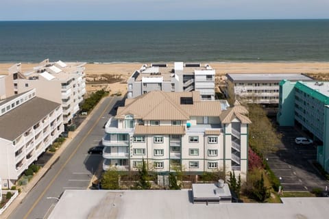 Just Steps to the Beach