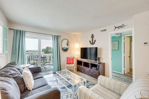 Carolina Beach Vacation Rental | 2BR | 2BA | 680 Sq Ft | Stairs Required