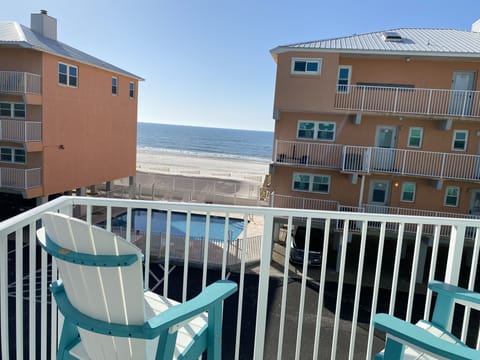 Unique “L” shaped corner balcony