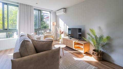 Unwind in this inviting living space, adorned with tasteful decor and offering a tranquil ambiance for lounging or reading. #airbnb #home