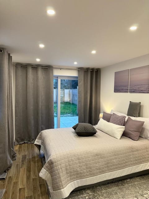 House | 3 bedrooms, free WiFi, bed sheets