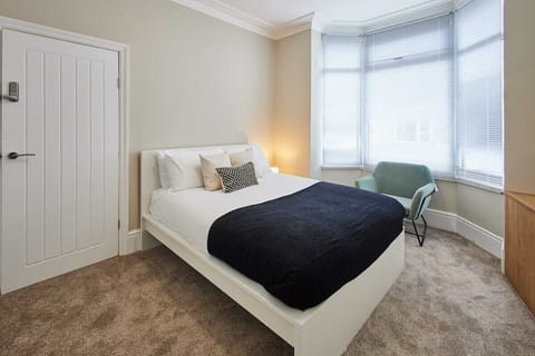 Norton House, North - Host & Stay