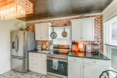 Cottage (2 Bedrooms) | Interior