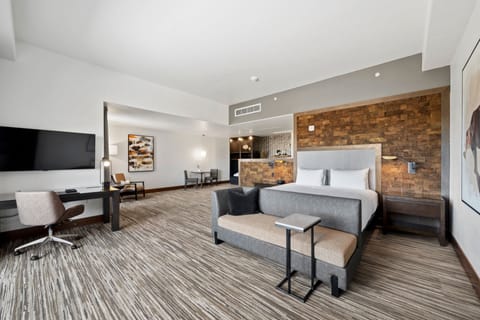 Premium Suite, 1 King Bed with Sofa bed (Academy Suite) | Premium bedding, in-room safe, desk, laptop workspace