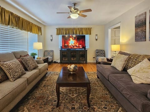 Upstairs Living Area