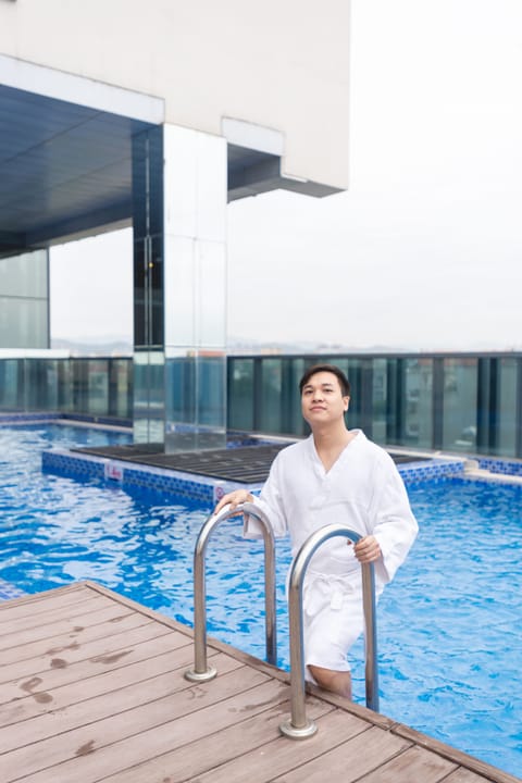 Rooftop pool