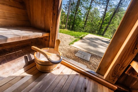 Welcome to Wooded Circle!