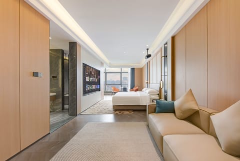 Luxury King Bed Room | Minibar (free items), desk, blackout drapes, soundproofing
