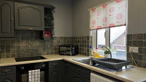 The Deeside - Buckley - Outlooks Accommodation