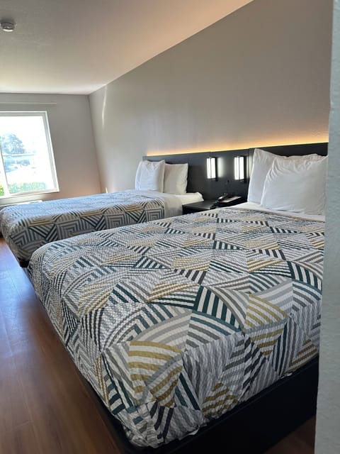 Free WiFi, bed sheets, alarm clocks