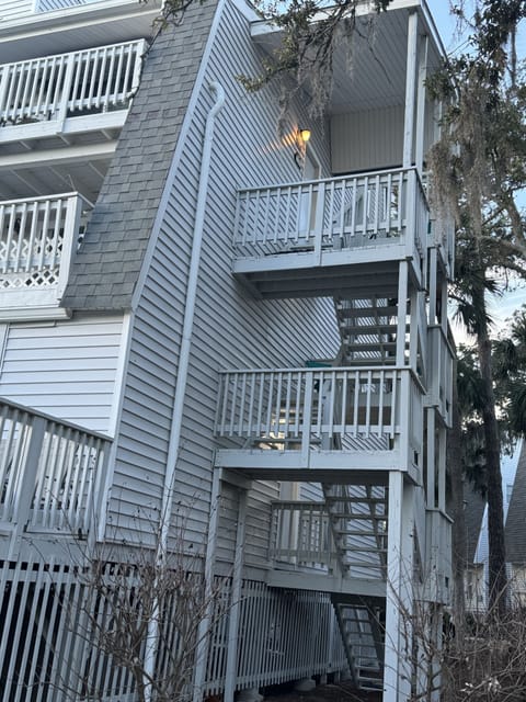 Third floor entrance lots of steps not suitable for impaired mobility.