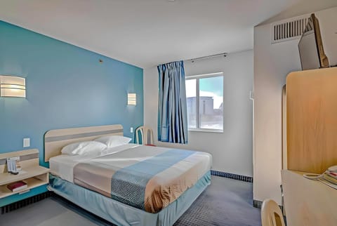 Desk, free WiFi, bed sheets, alarm clocks