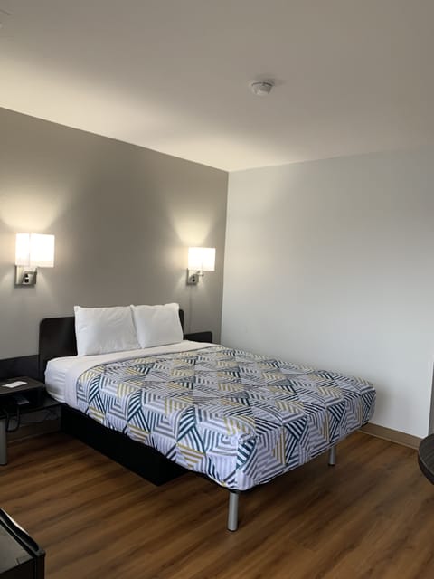 Internet, bed sheets