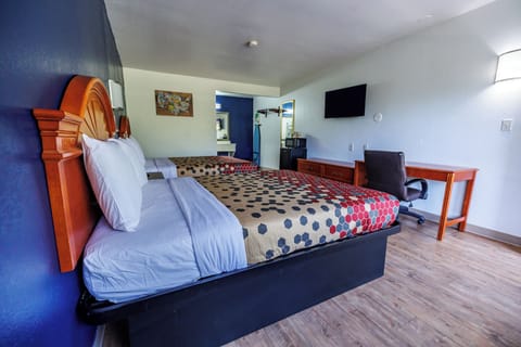 Desk, iron/ironing board, free WiFi, bed sheets