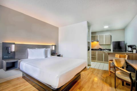 Blackout drapes, iron/ironing board, free WiFi, bed sheets