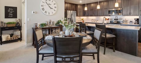 Dining Table | Comfortable Seating for 4!