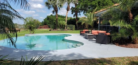 Quiet Oasis - Sunset Cove