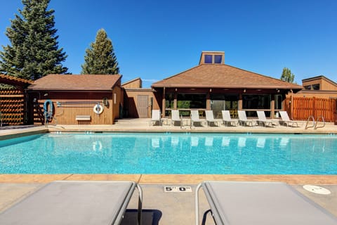 Year round communal pool with hot tub